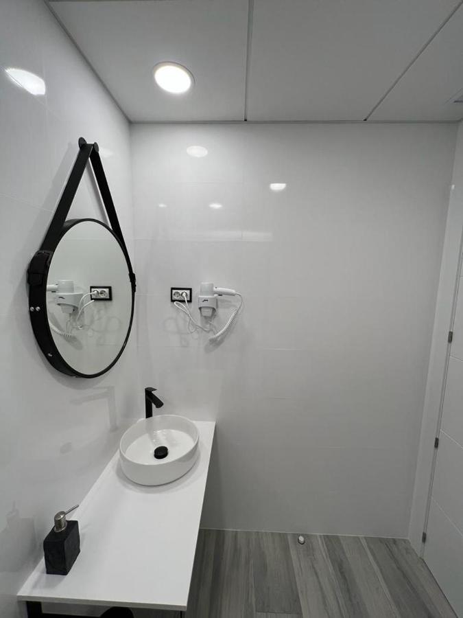 מדריד Habitacion Bruselas Style מראה חיצוני תמונה