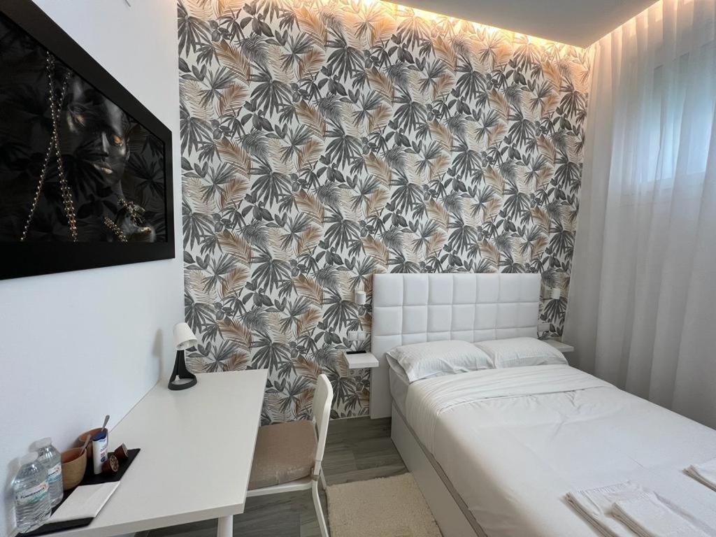 מדריד Habitacion Bruselas Style מראה חיצוני תמונה